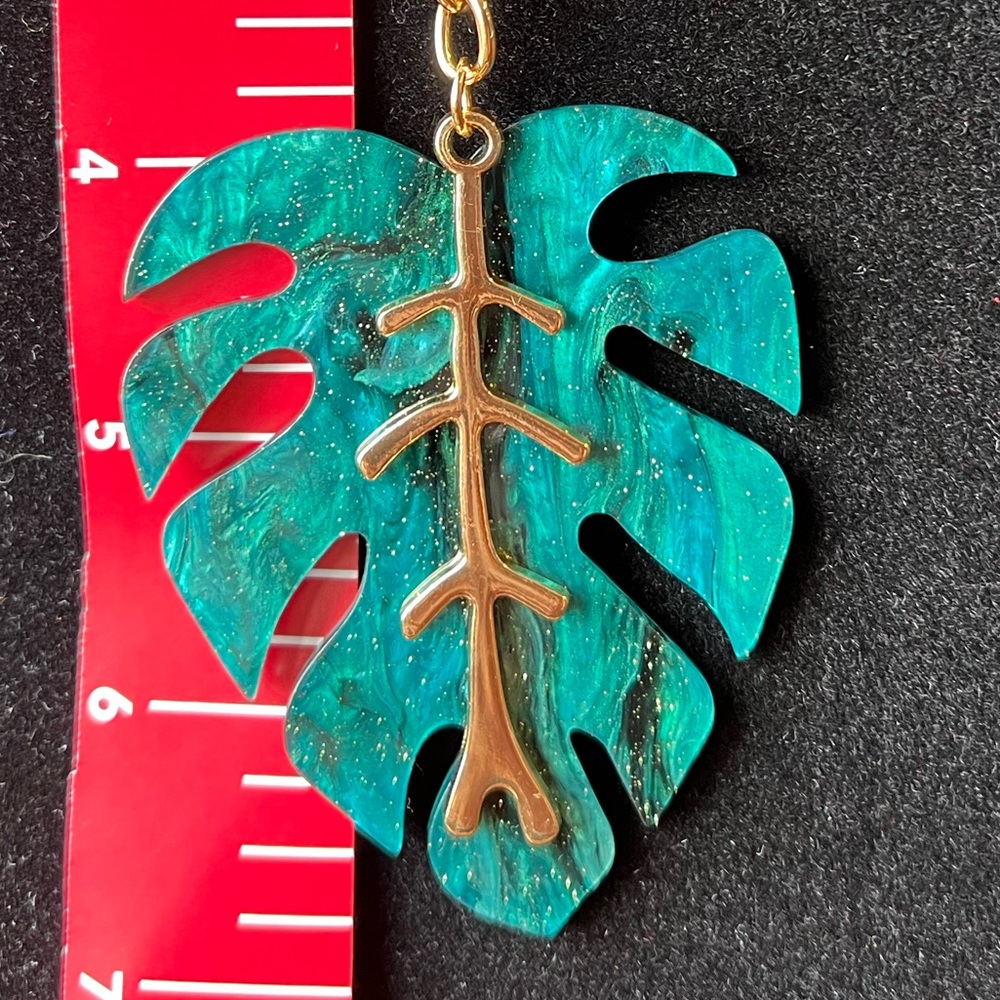 Boho Green Leaf with Gold Accent Purse Charm - Key Charm - Picture 6 of 6